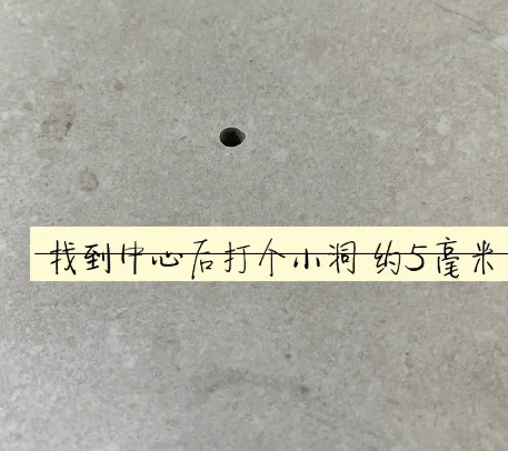 龙山瓷砖空鼓维修公司专业解答在瓷砖铺贴过程中，如果砂料搅拌不均匀，将会带来以下问题
